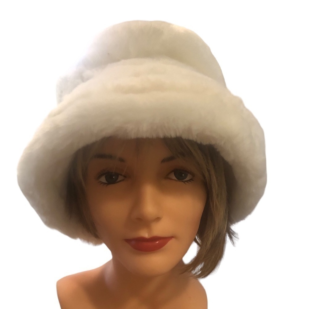 Faux Fur Mob Wife Bucket Hat Winter White Luxurious Plush One Size Lined Goddess